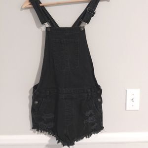 American Eagle black fringe jean overall shorts